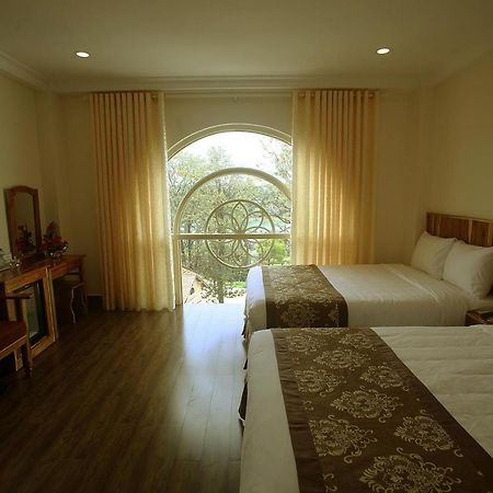 דה לאט Lake View Hotel מראה חיצוני תמונה