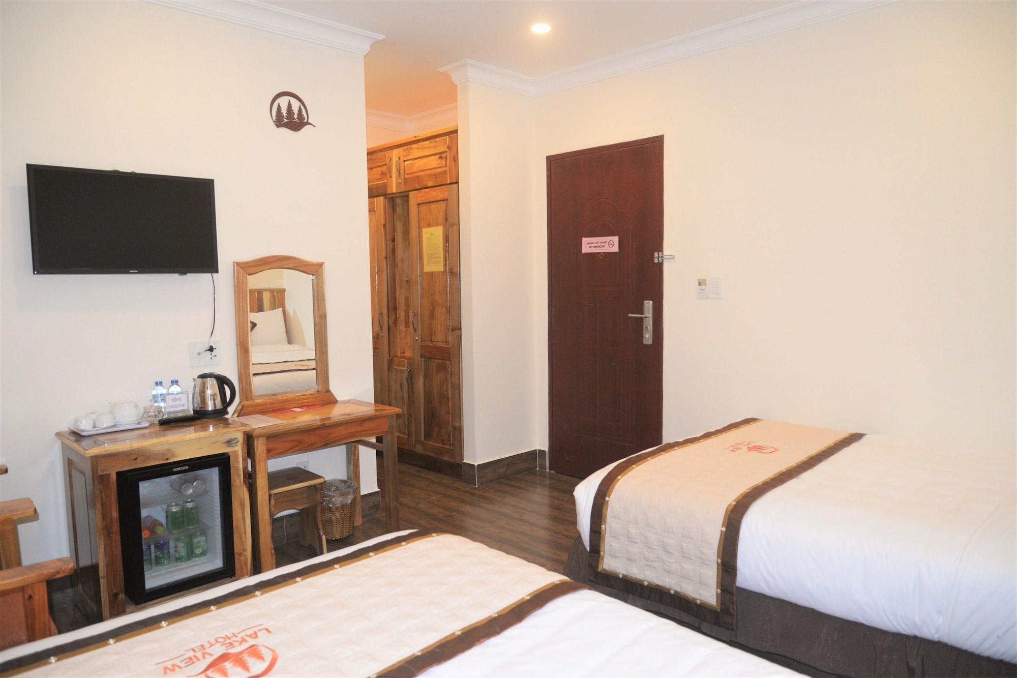 דה לאט Lake View Hotel מראה חיצוני תמונה