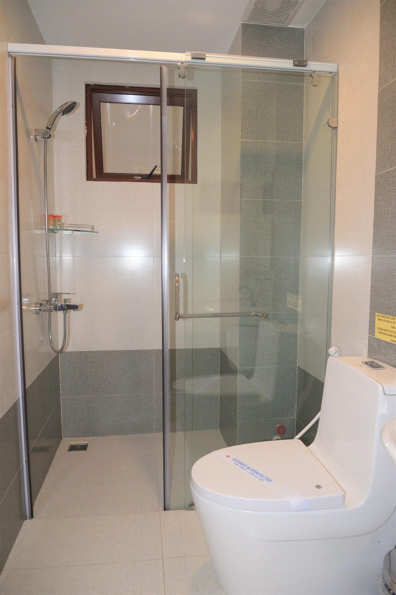 דה לאט Lake View Hotel מראה חיצוני תמונה