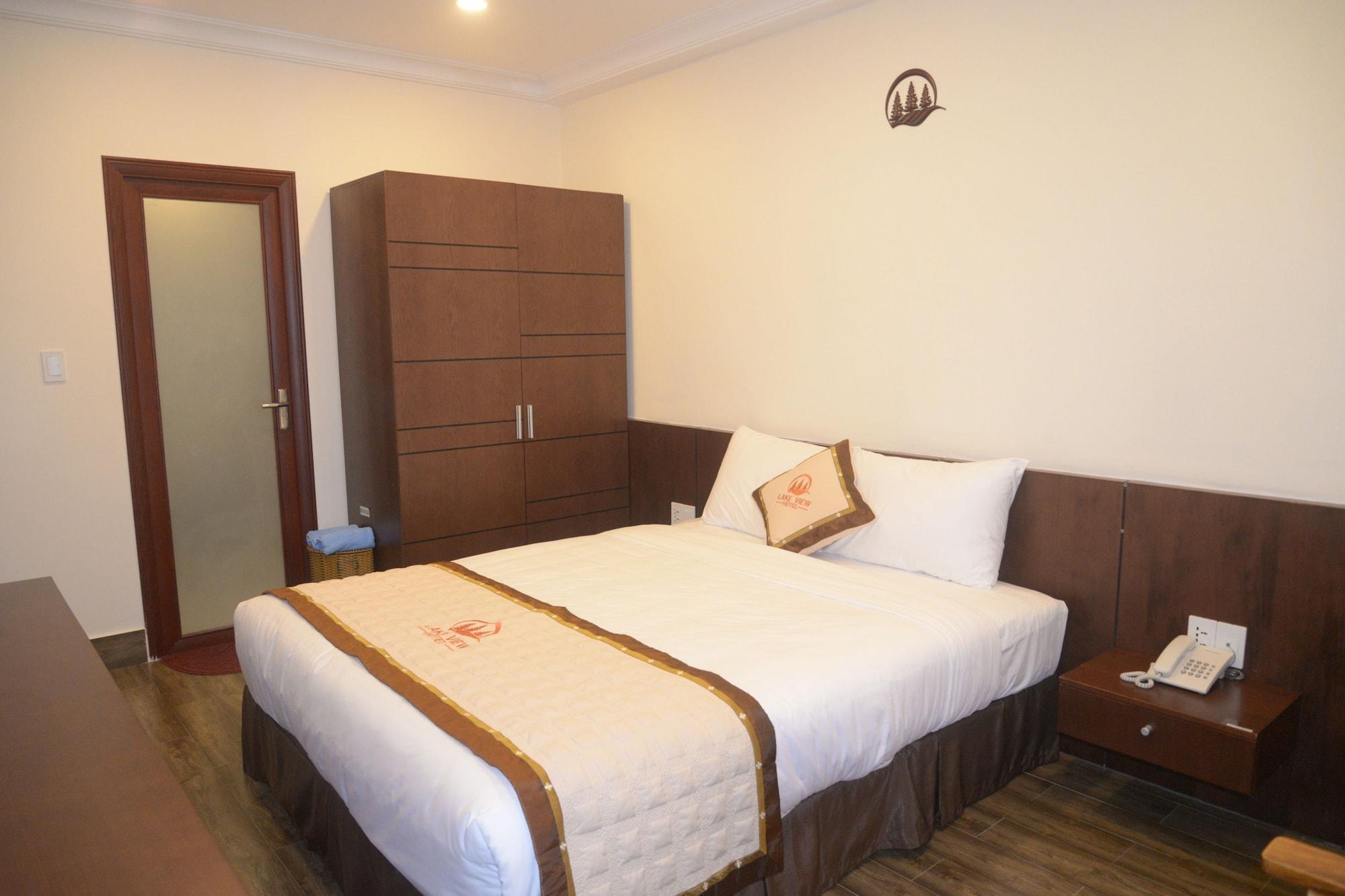 דה לאט Lake View Hotel מראה חיצוני תמונה