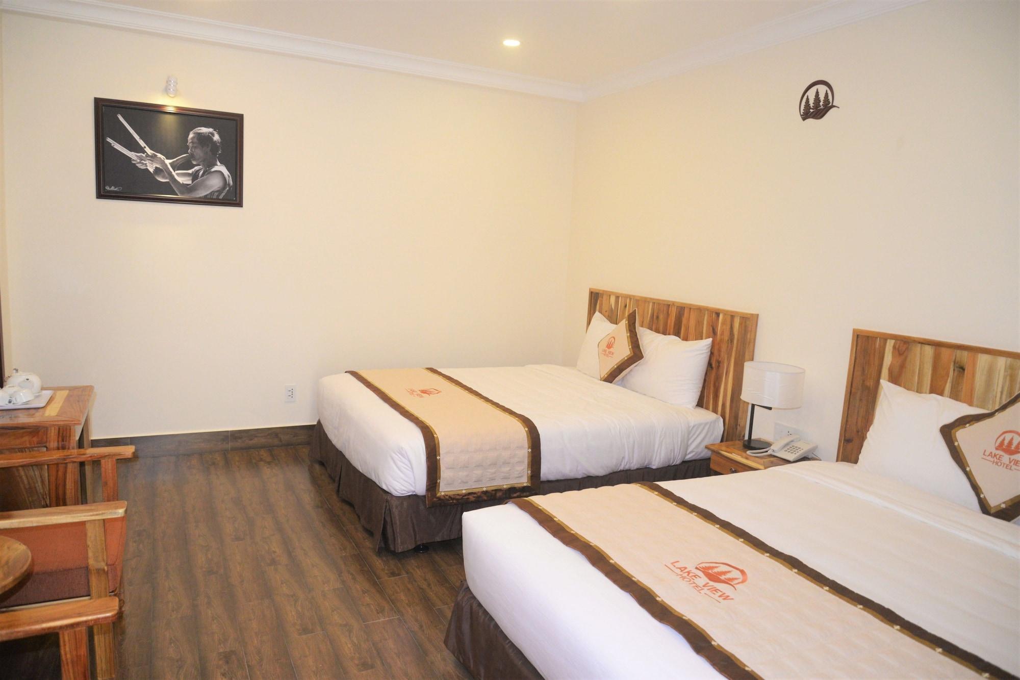 דה לאט Lake View Hotel מראה חיצוני תמונה