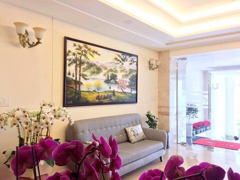 דה לאט Lake View Hotel מראה חיצוני תמונה