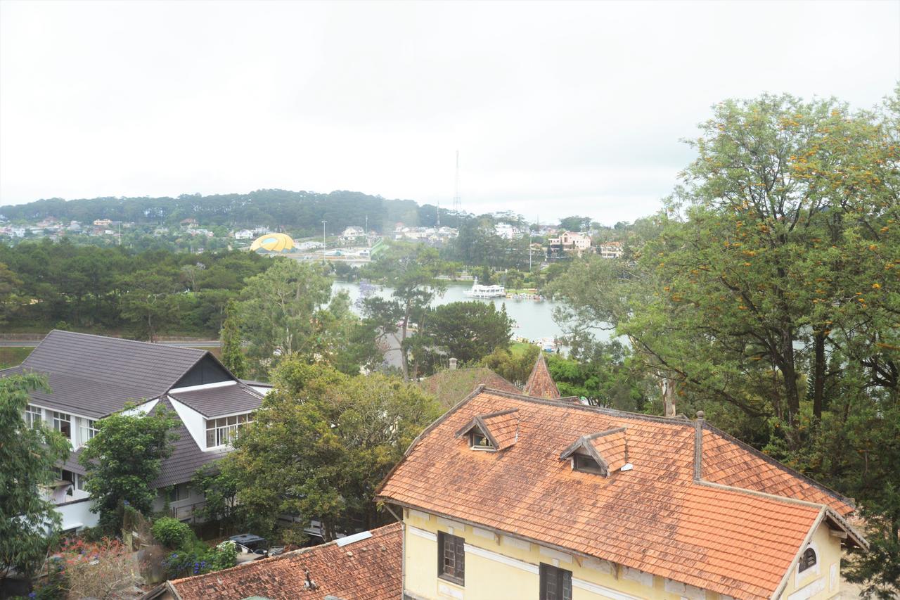 דה לאט Lake View Hotel מראה חיצוני תמונה