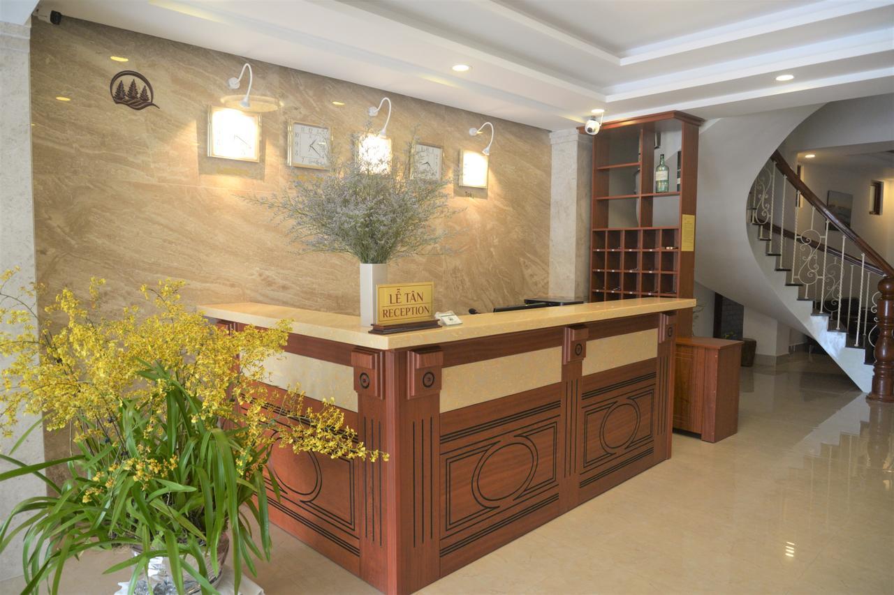 דה לאט Lake View Hotel מראה חיצוני תמונה