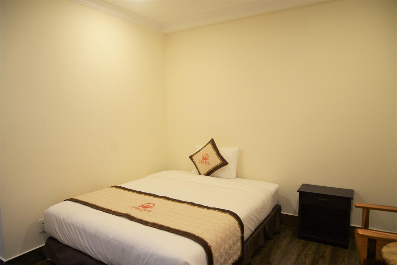 דה לאט Lake View Hotel מראה חיצוני תמונה