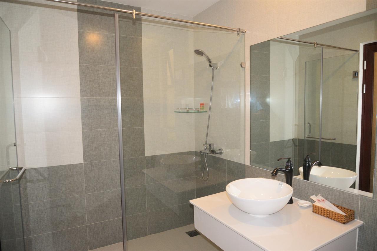 דה לאט Lake View Hotel מראה חיצוני תמונה