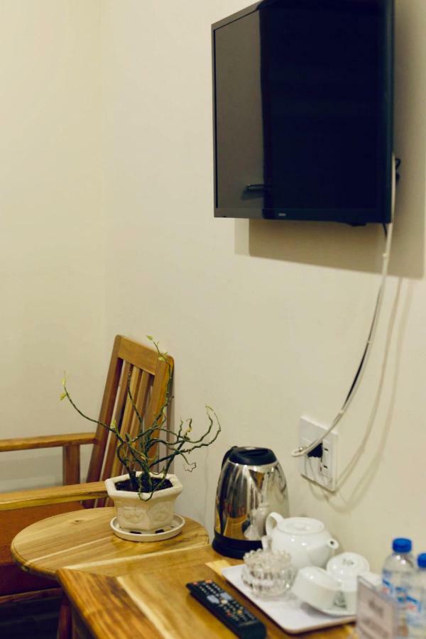 דה לאט Lake View Hotel מראה חיצוני תמונה