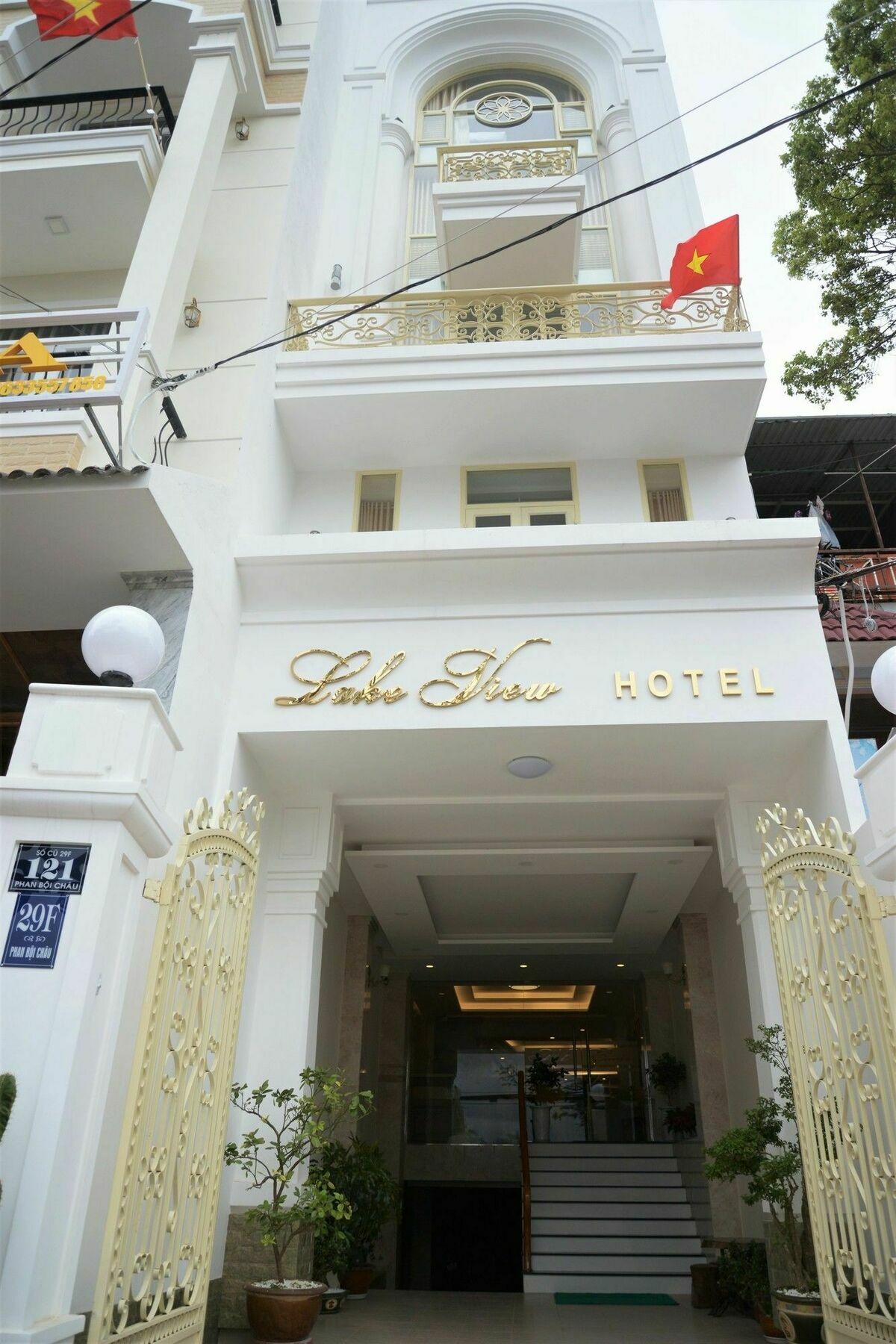 דה לאט Lake View Hotel מראה חיצוני תמונה